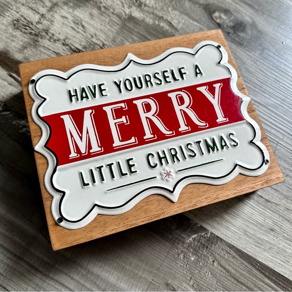 Merry Christmas Table Sign - Picture 2 of 7